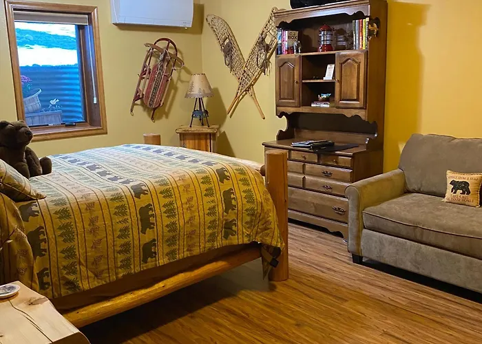 Two Bears Inn Bed & Breakfast